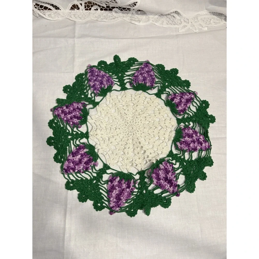 Vintage Hand-Crocheted Doily – Purple Grapes &‎ Green Leaves Popcorn Stitch 13''